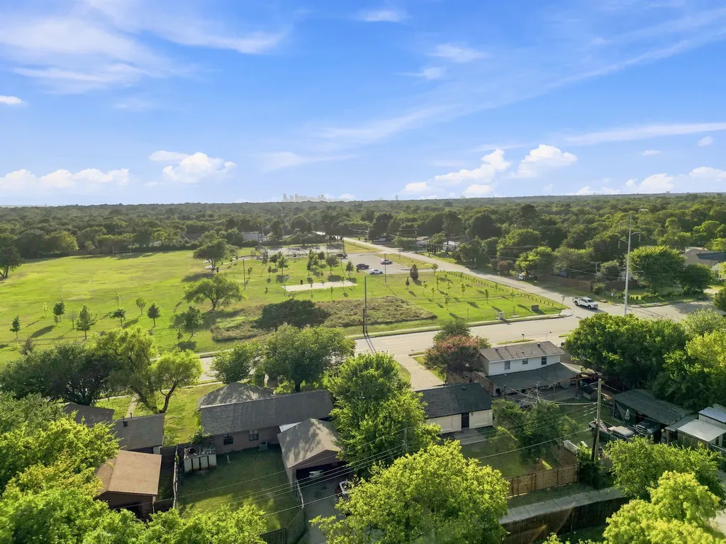 2736 N Saint Augustine Drive Dallas TX 75227