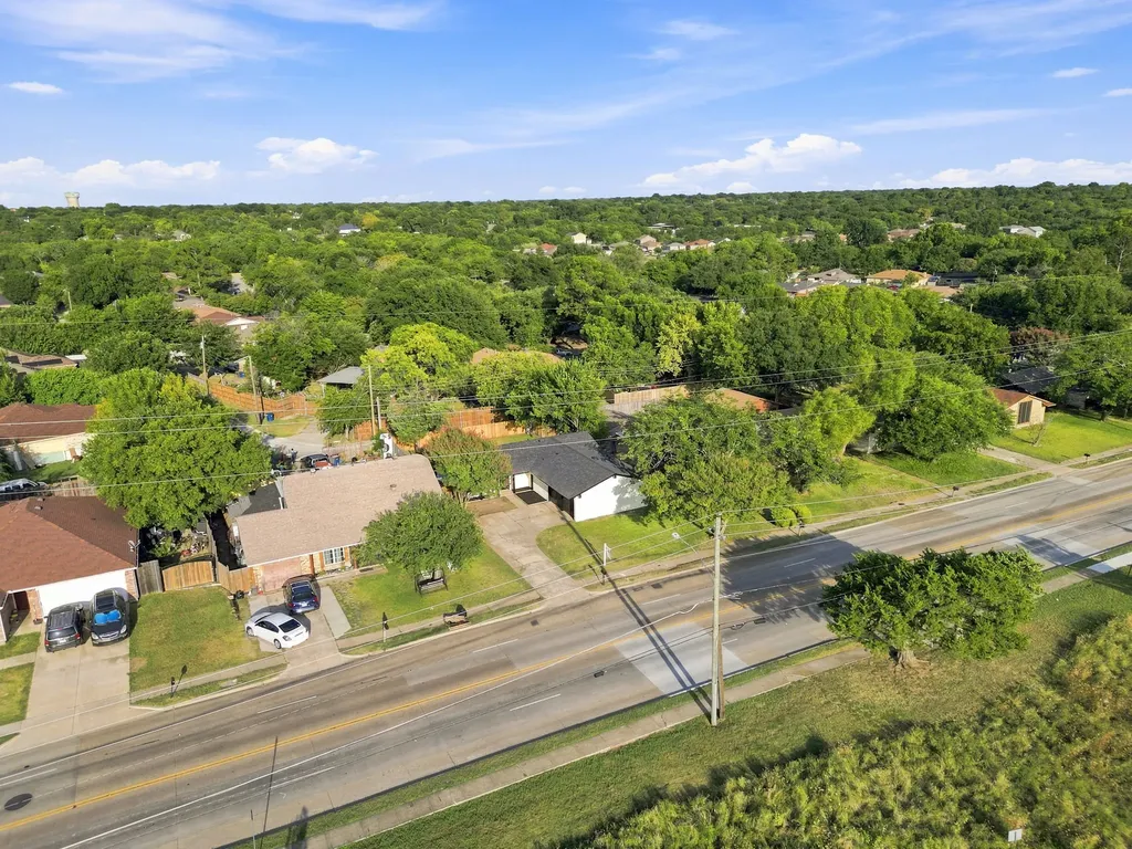2736 N Saint Augustine Drive Dallas TX 75227