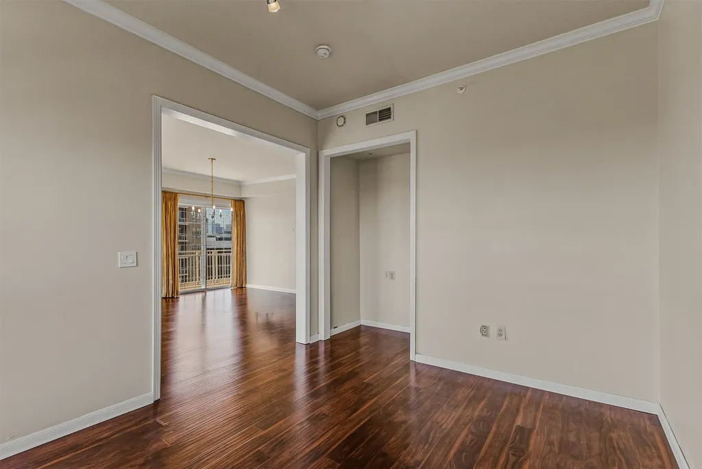 3225 Turtle Creek Boulevard Dallas TX 75219