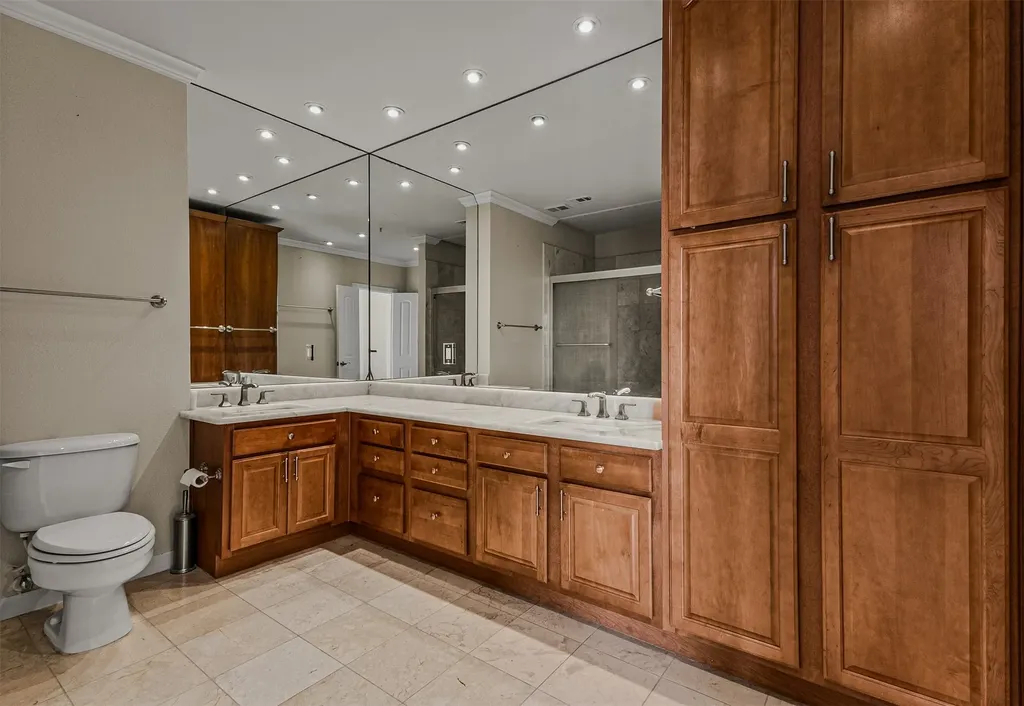 3225 Turtle Creek Boulevard Dallas TX 75219