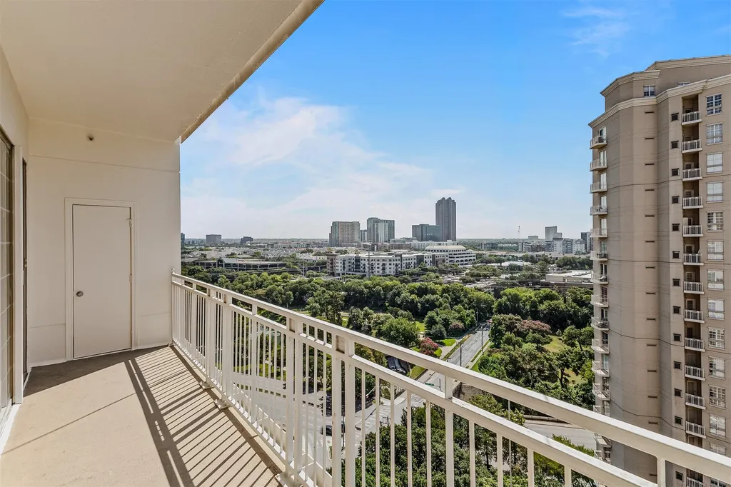 3225 Turtle Creek Boulevard Dallas TX 75219
