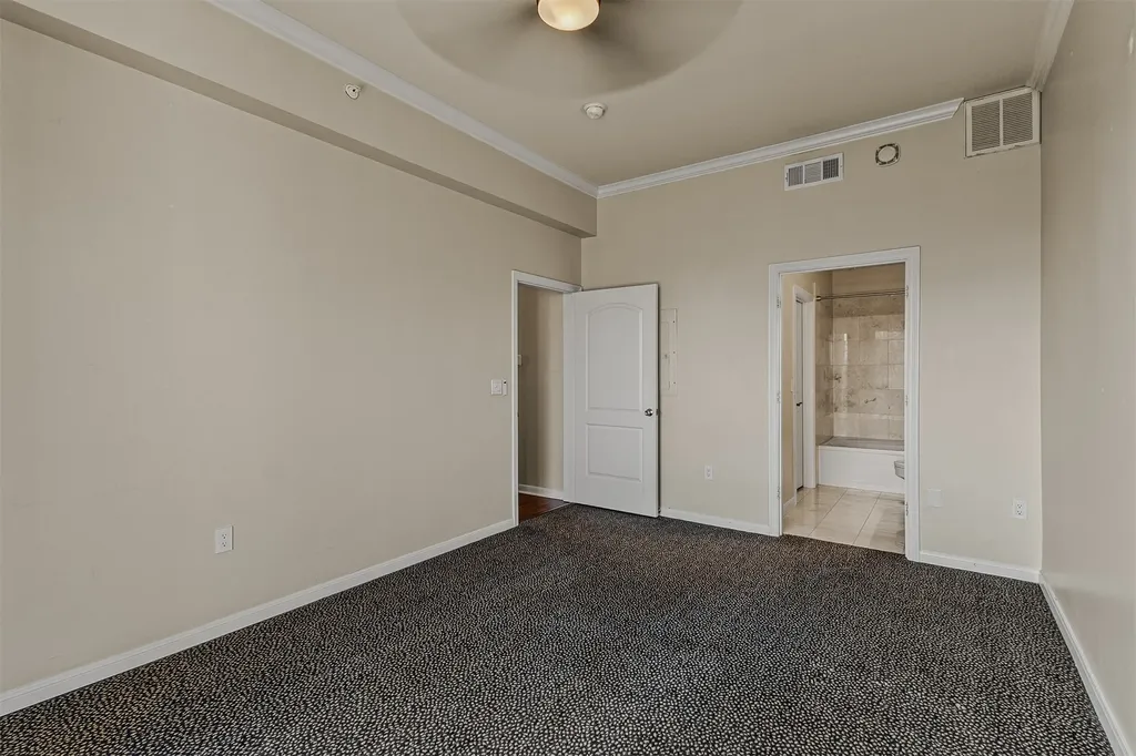 3225 Turtle Creek Boulevard Dallas TX 75219