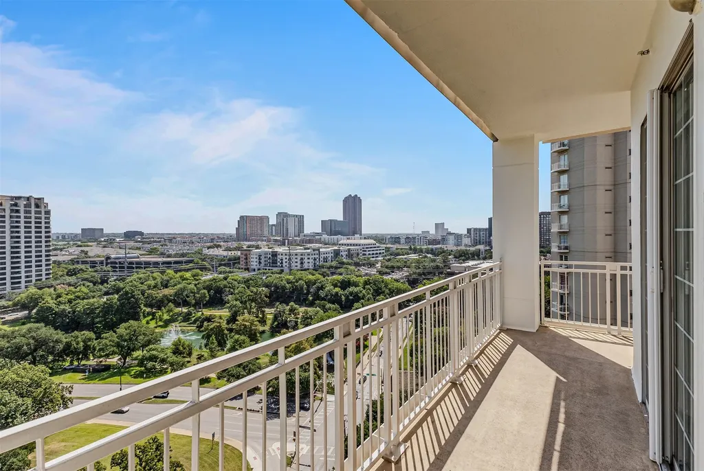 3225 Turtle Creek Boulevard Dallas TX 75219