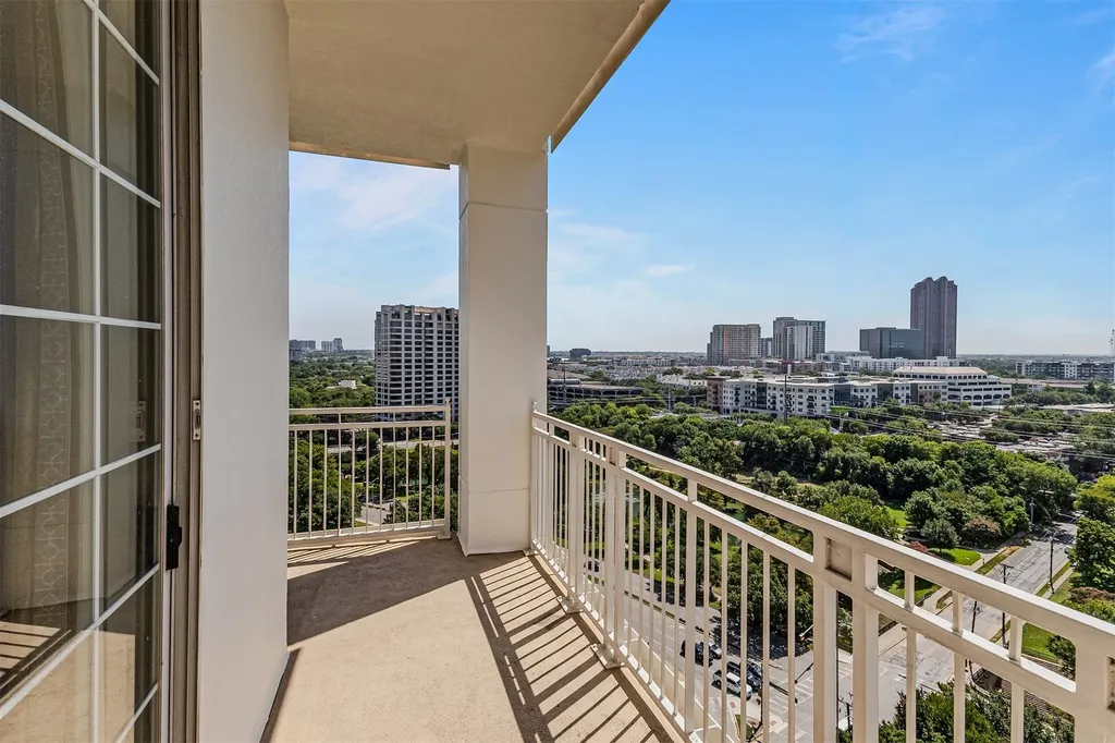 3225 Turtle Creek Boulevard Dallas TX 75219