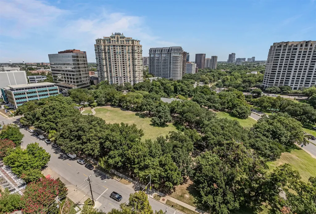 3225 Turtle Creek Boulevard Dallas TX 75219