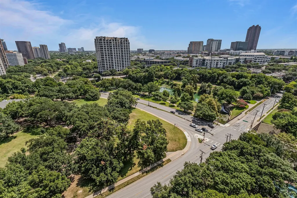 3225 Turtle Creek Boulevard Dallas TX 75219