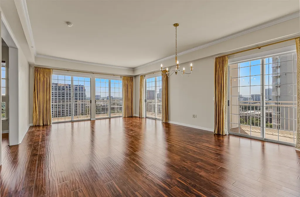 3225 Turtle Creek Boulevard Dallas TX 75219