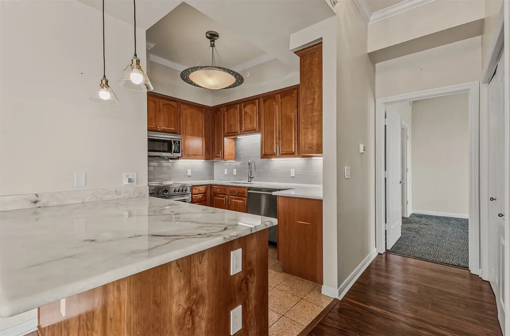 3225 Turtle Creek Boulevard Dallas TX 75219