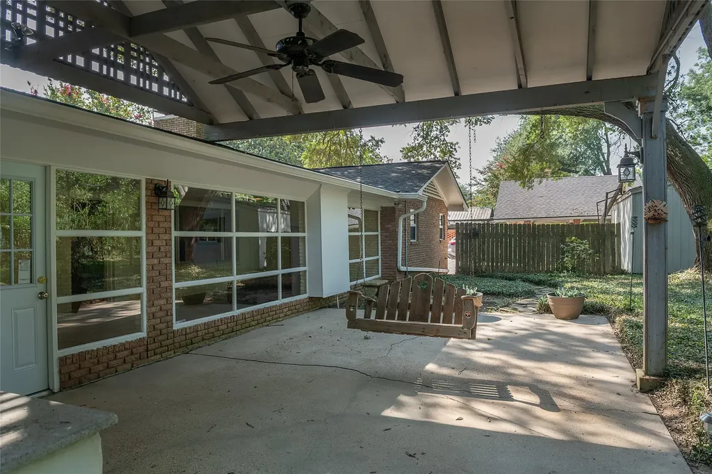 5910 Fern Avenue Shreveport LA 71105