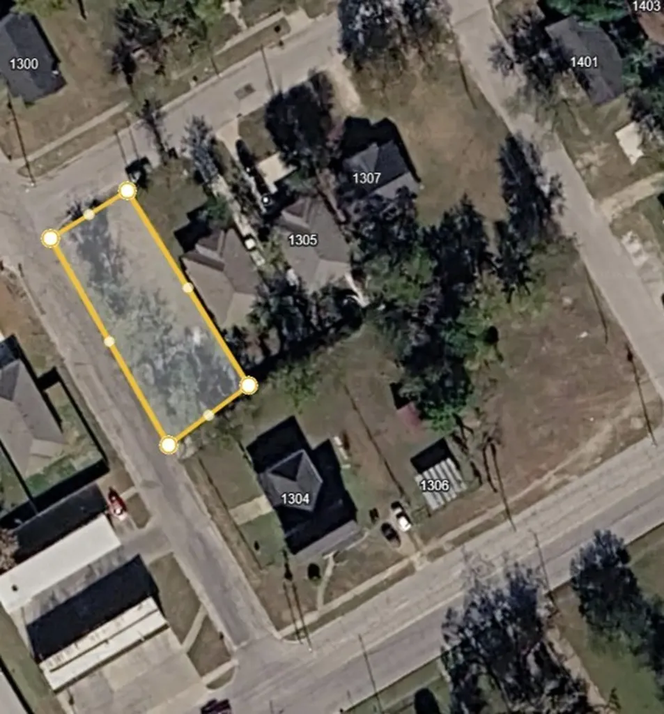 1301 E 6th Avenue Corsicana TX 75110