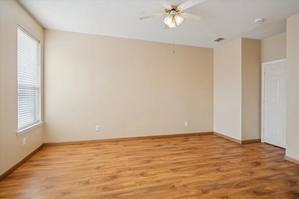 2008 Devin Lane Lewisville TX 75067