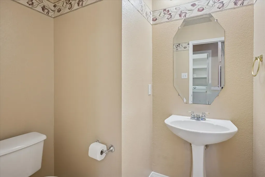 2008 Devin Lane Lewisville TX 75067