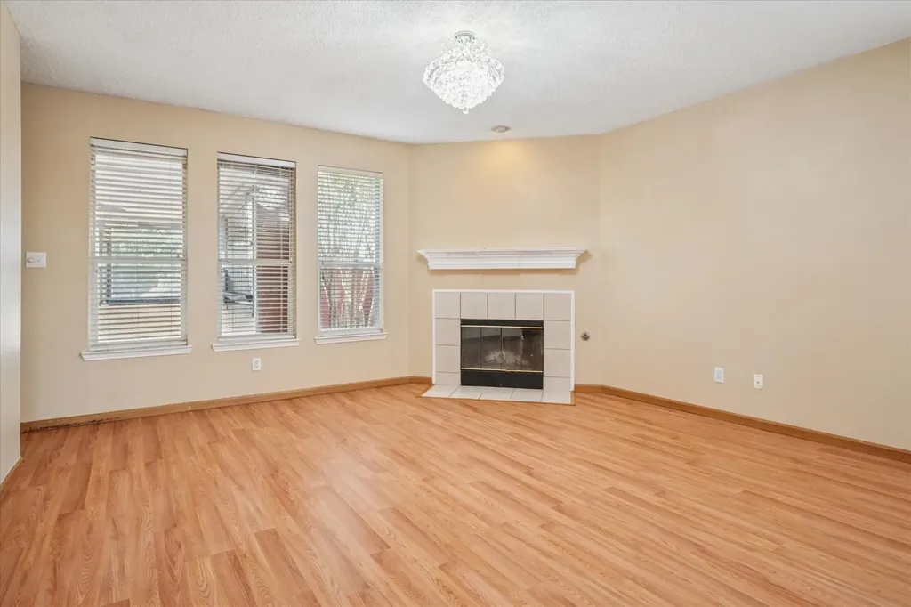 2008 Devin Lane Lewisville TX 75067