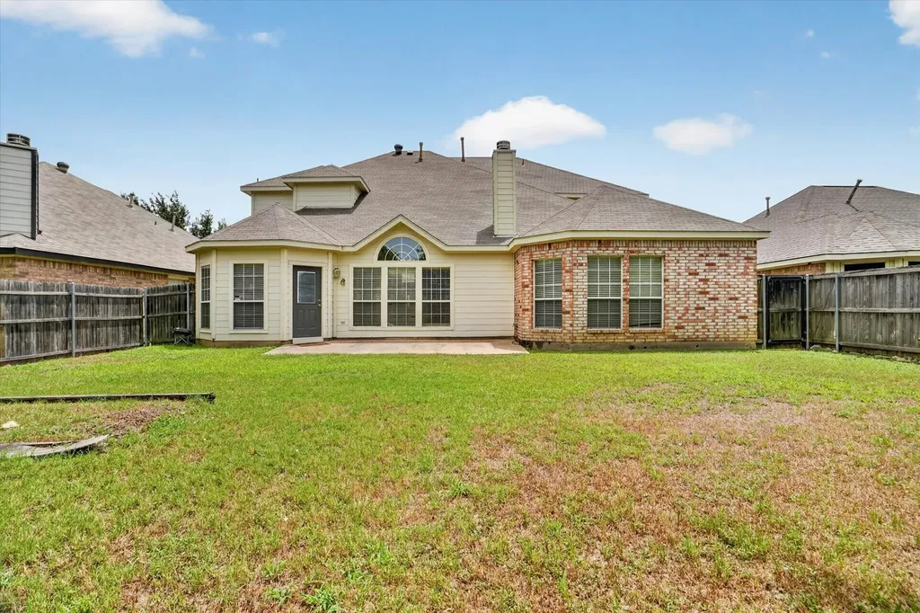 7724 Brook Meadow Lane Fort Worth TX 76133