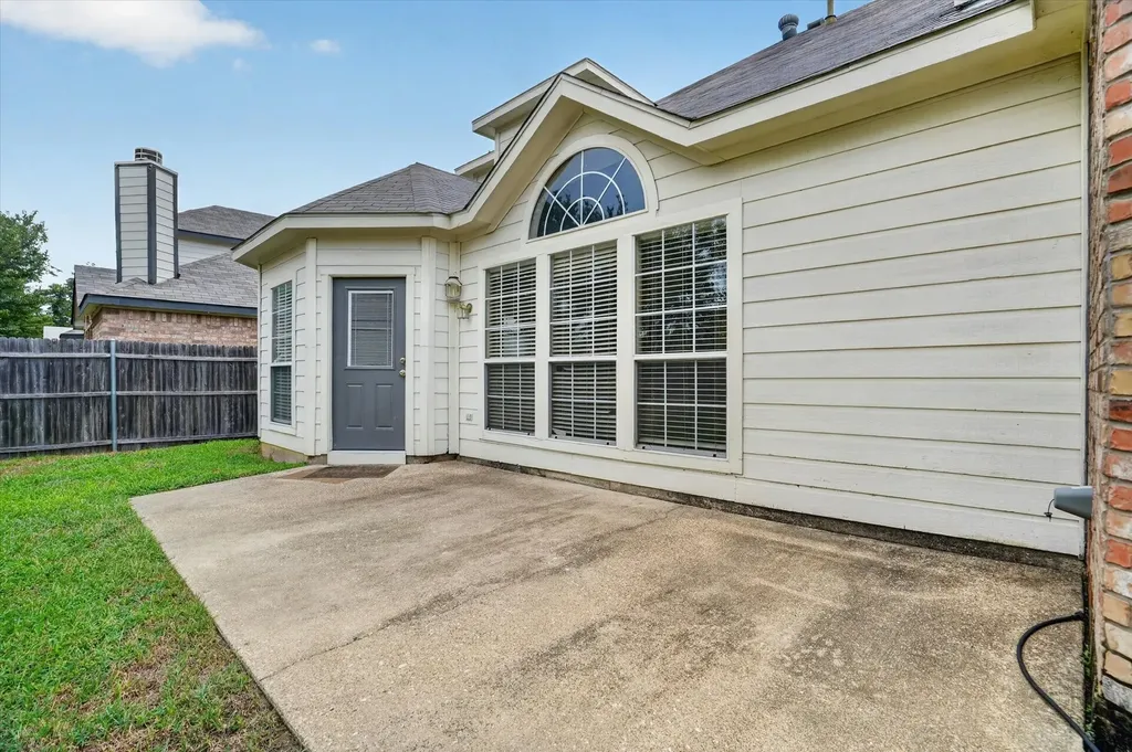 7724 Brook Meadow Lane Fort Worth TX 76133