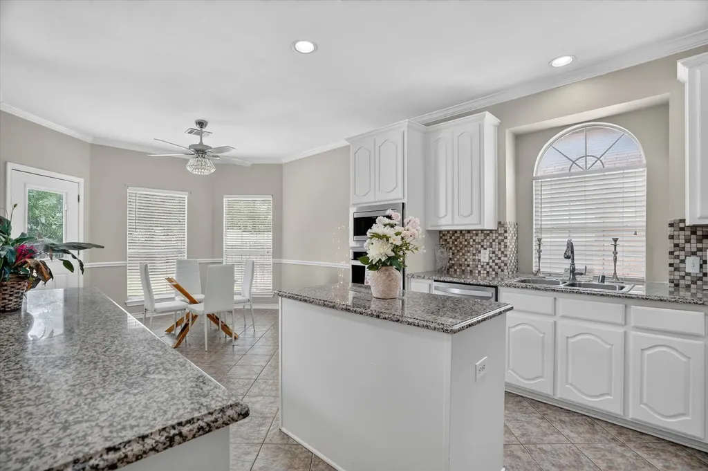 7724 Brook Meadow Lane Fort Worth TX 76133