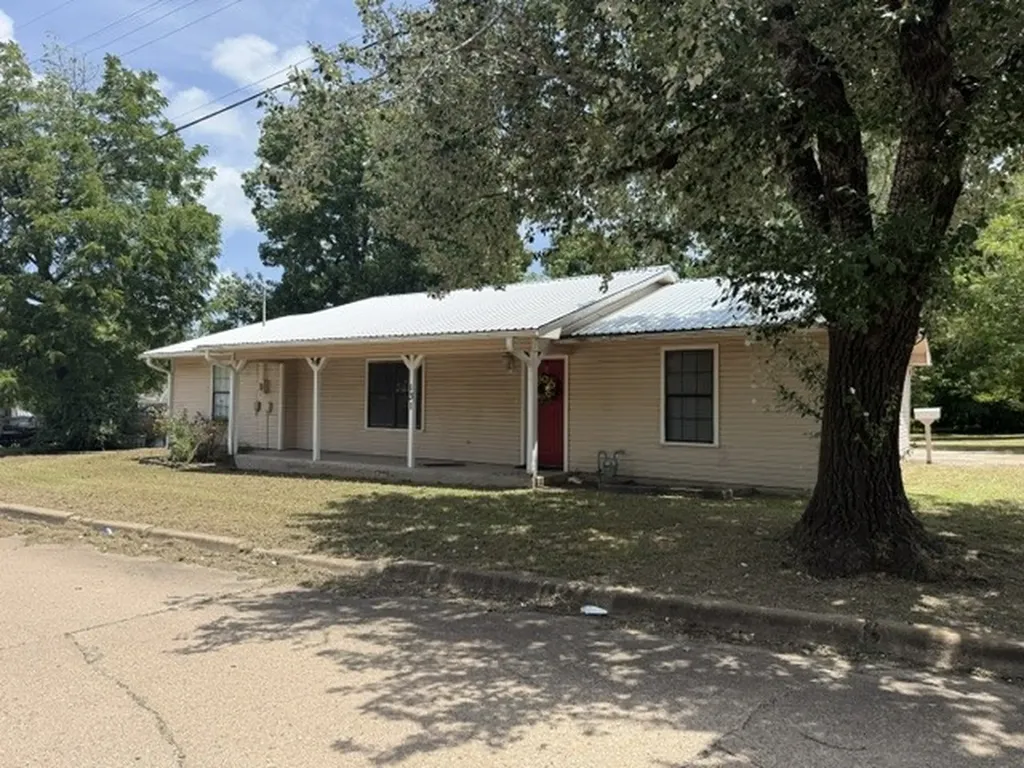 131 SE 7th Street Cooper TX 75432
