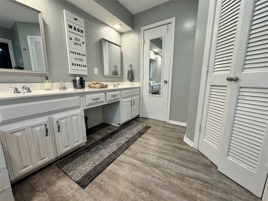3628 Country Club Drive W Irving TX 75038