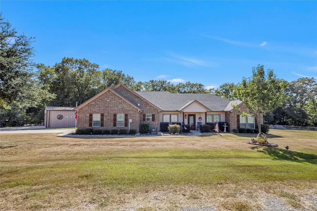 530 Rs County Road 4269 Emory TX 75440