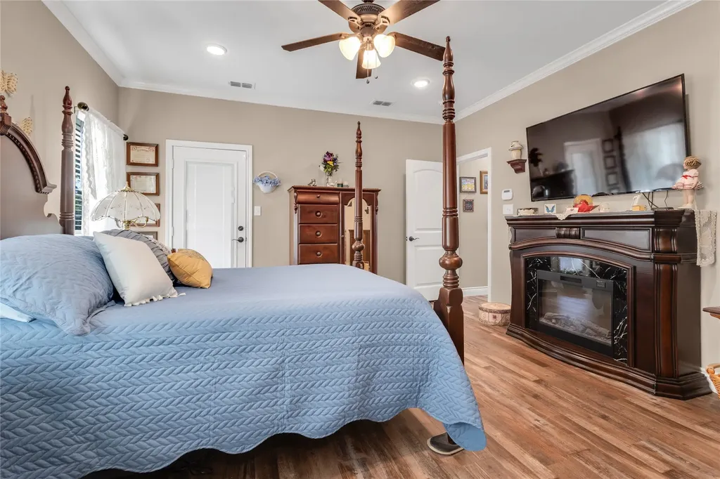 530 Rs County Road 4269 Emory TX 75440