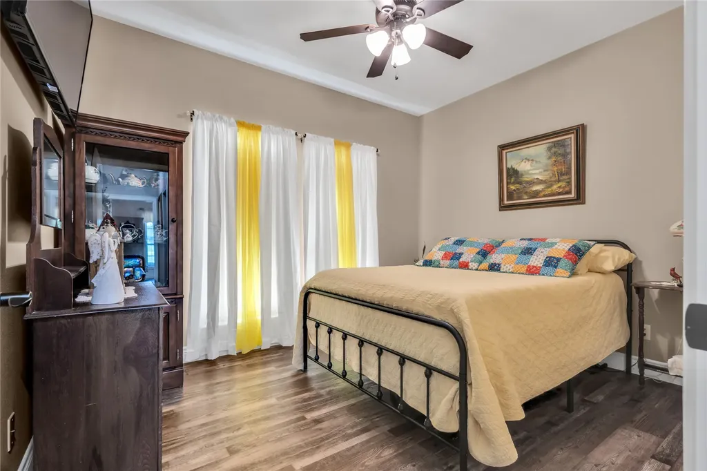530 Rs County Road 4269 Emory TX 75440