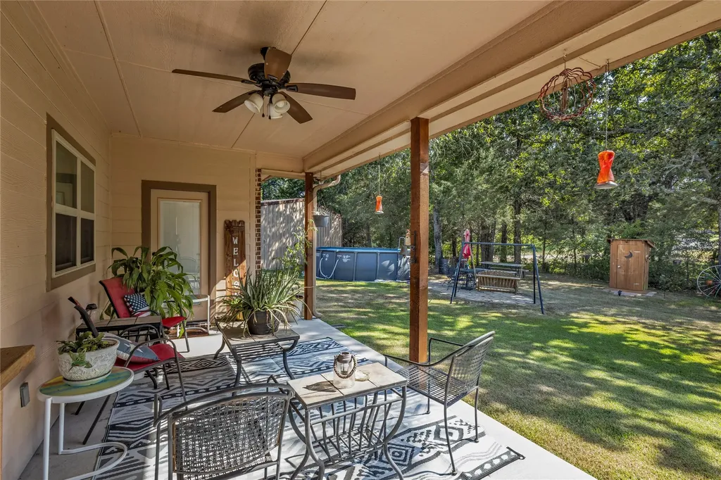 530 Rs County Road 4269 Emory TX 75440