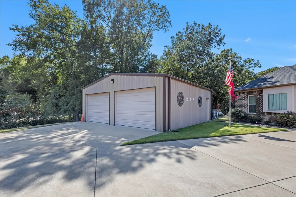 530 Rs County Road 4269 Emory TX 75440