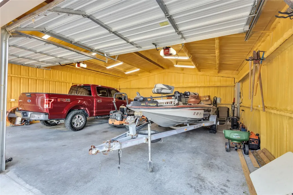 530 Rs County Road 4269 Emory TX 75440