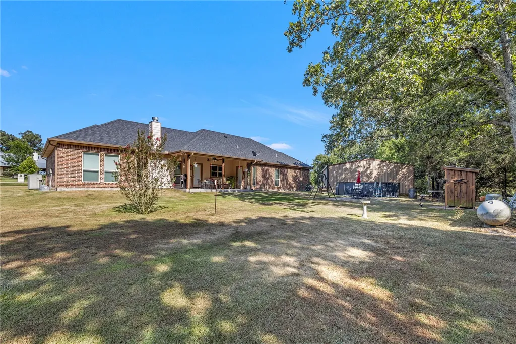 530 Rs County Road 4269 Emory TX 75440
