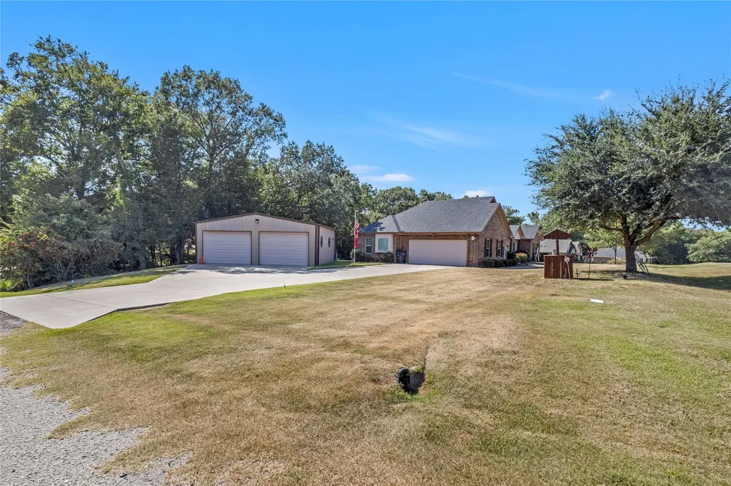 530 Rs County Road 4269 Emory TX 75440