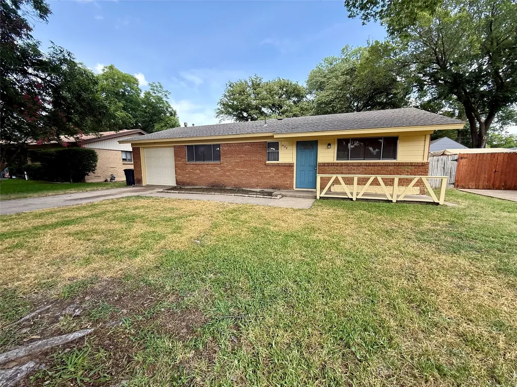 308 Simmons Drive Hurst TX 76053