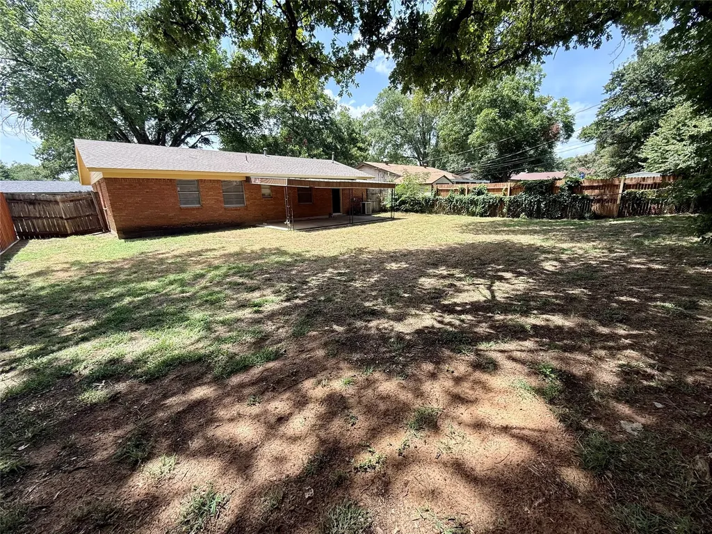 308 Simmons Drive Hurst TX 76053