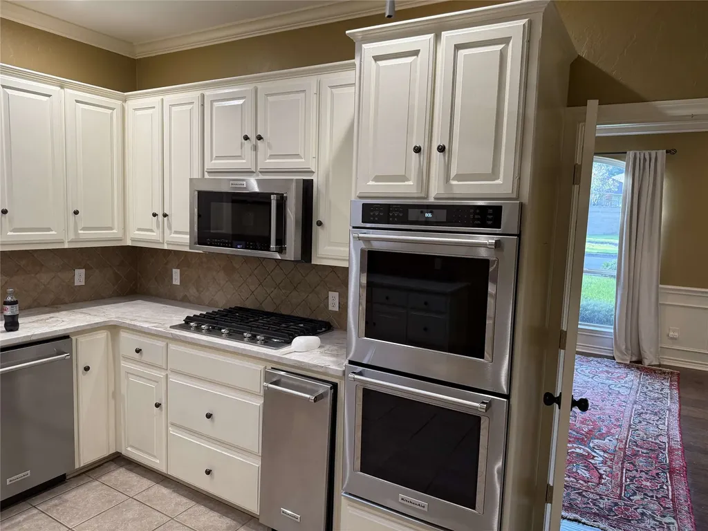 1116 Oak Garden Circle Tyler TX 75703