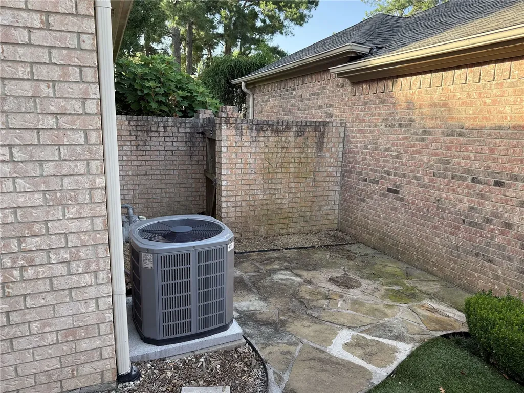 1116 Oak Garden Circle Tyler TX 75703
