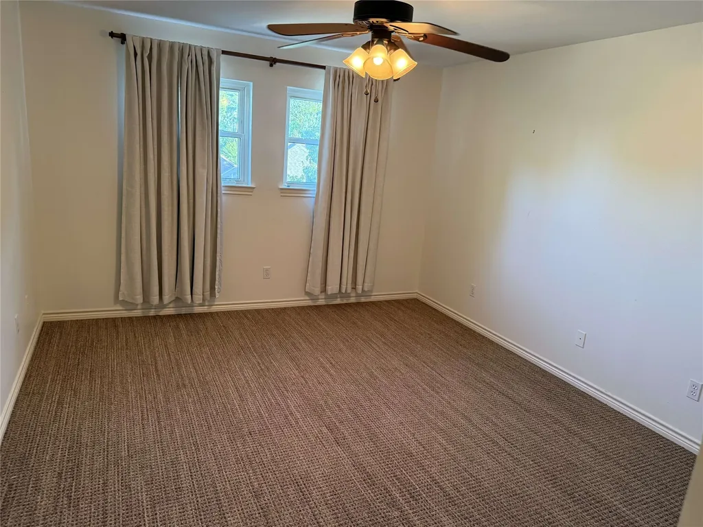 1116 Oak Garden Circle Tyler TX 75703