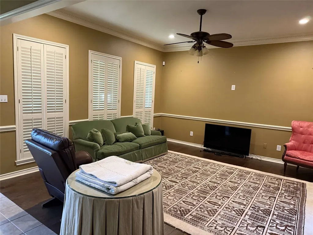 1116 Oak Garden Circle Tyler TX 75703