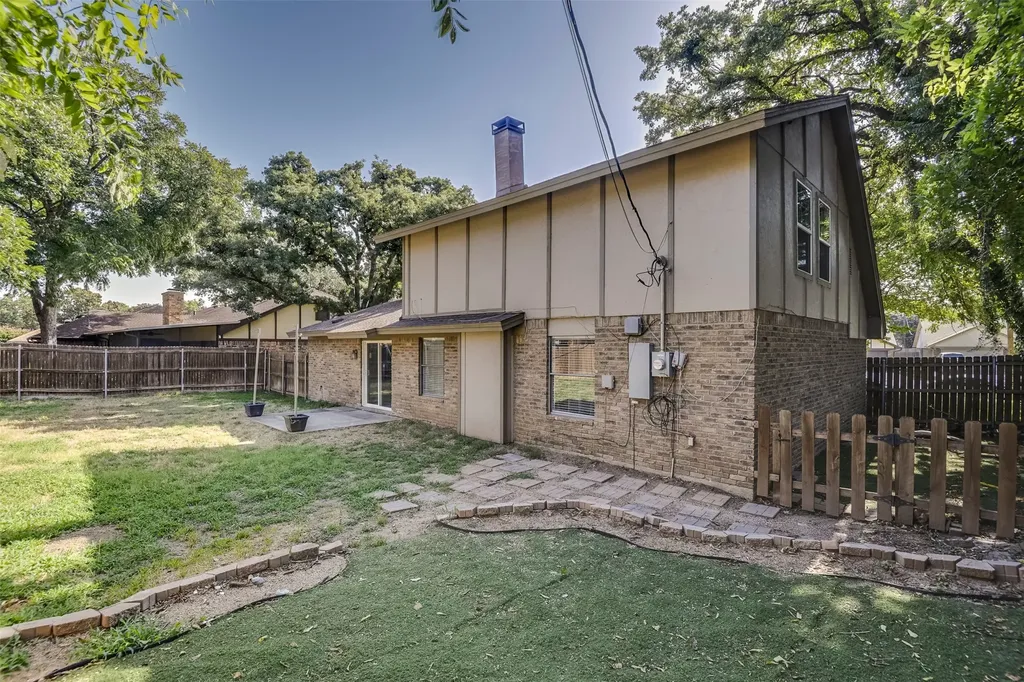 3906 San Luis Court Arlington TX 76016