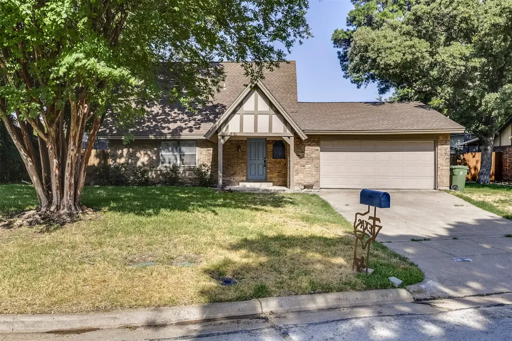 3906 San Luis Court Arlington TX 76016