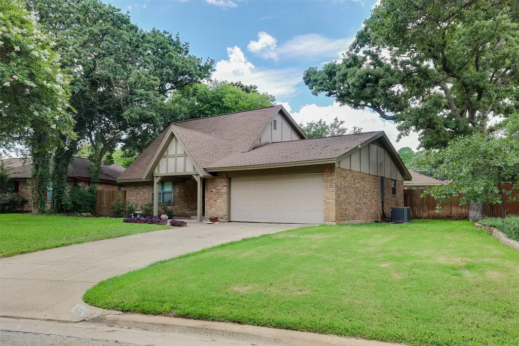 3906 San Luis Court Arlington TX 76016