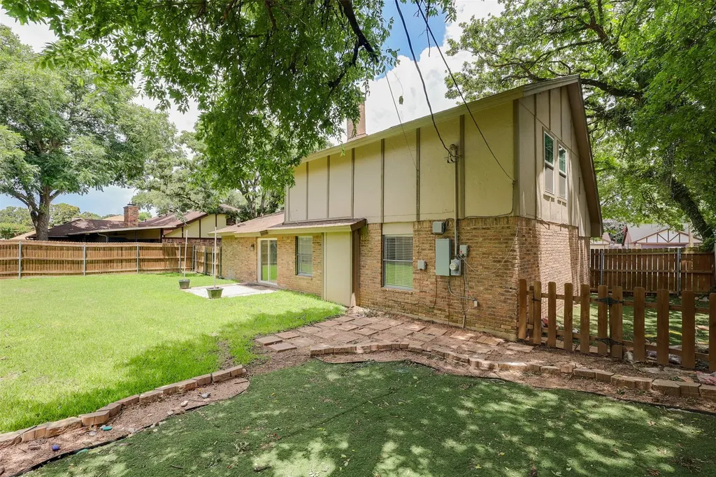 3906 San Luis Court Arlington TX 76016