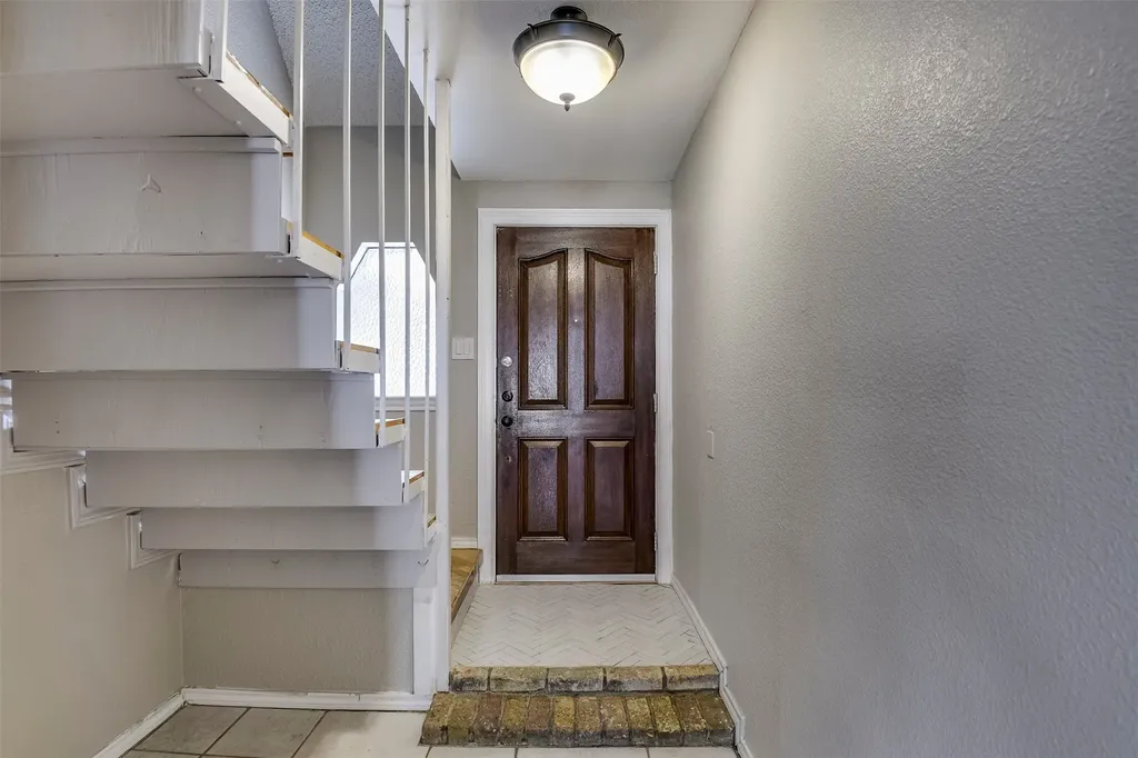 3906 San Luis Court Arlington TX 76016