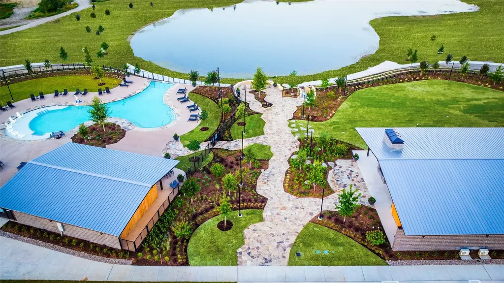 143 Summer Rain Way Newark TX 76071