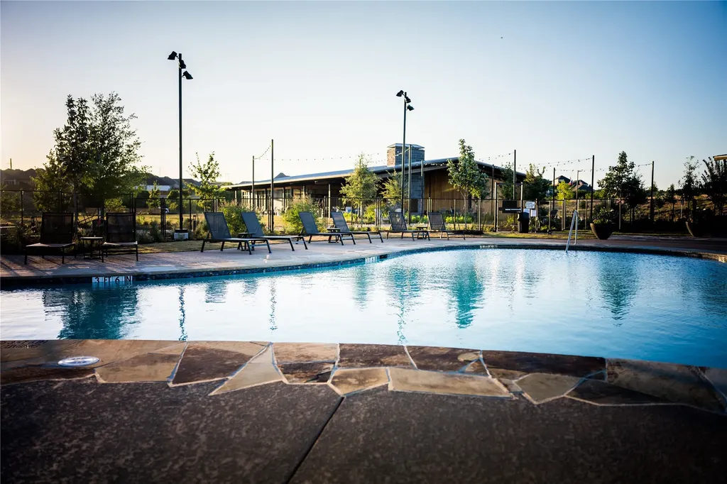 143 Summer Rain Way Newark TX 76071