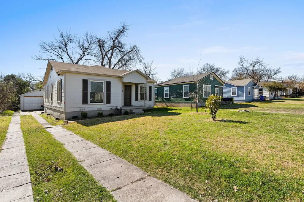 2712 Lyle Avenue Waco TX 76708