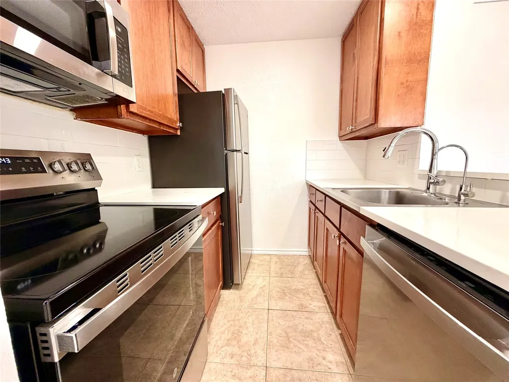 5727 Richmond Avenue Dallas TX 75206