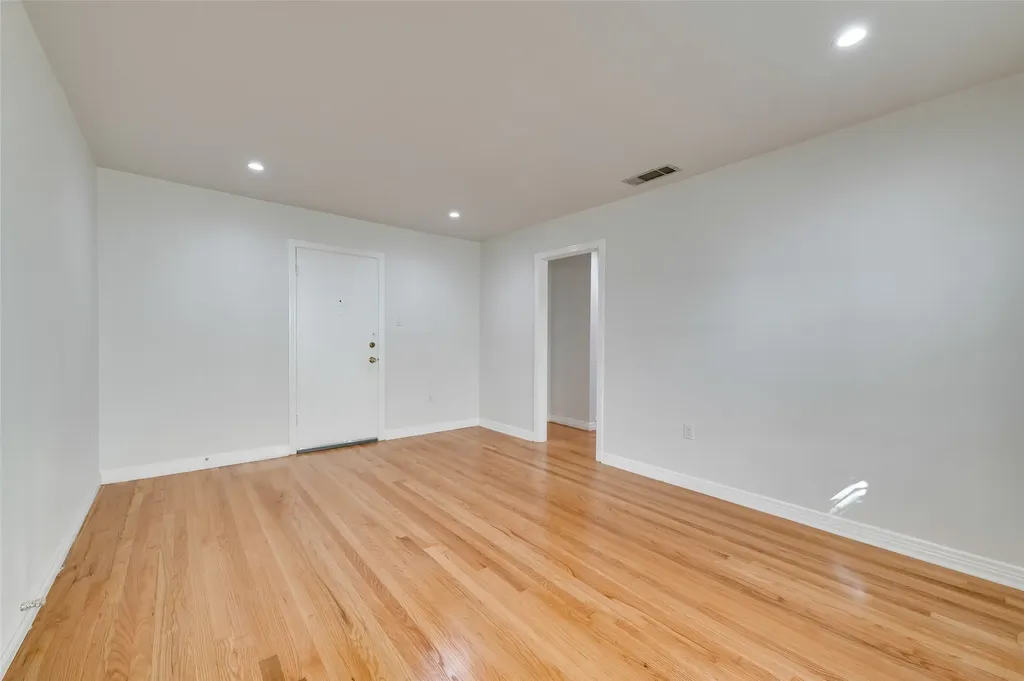 4134 Prescott Avenue Dallas TX 75219