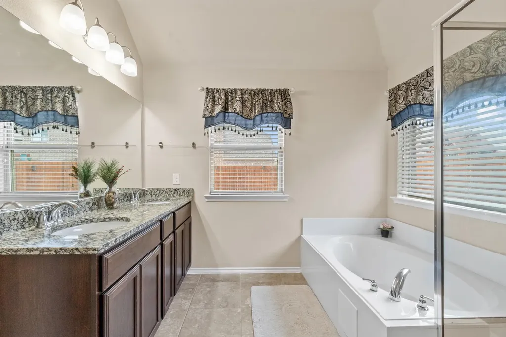 120 Rustic Oak Lane Mckinney TX 75072