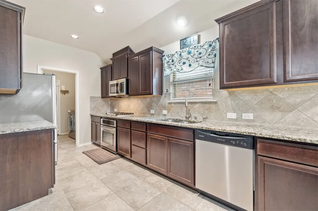 120 Rustic Oak Lane Mckinney TX 75072
