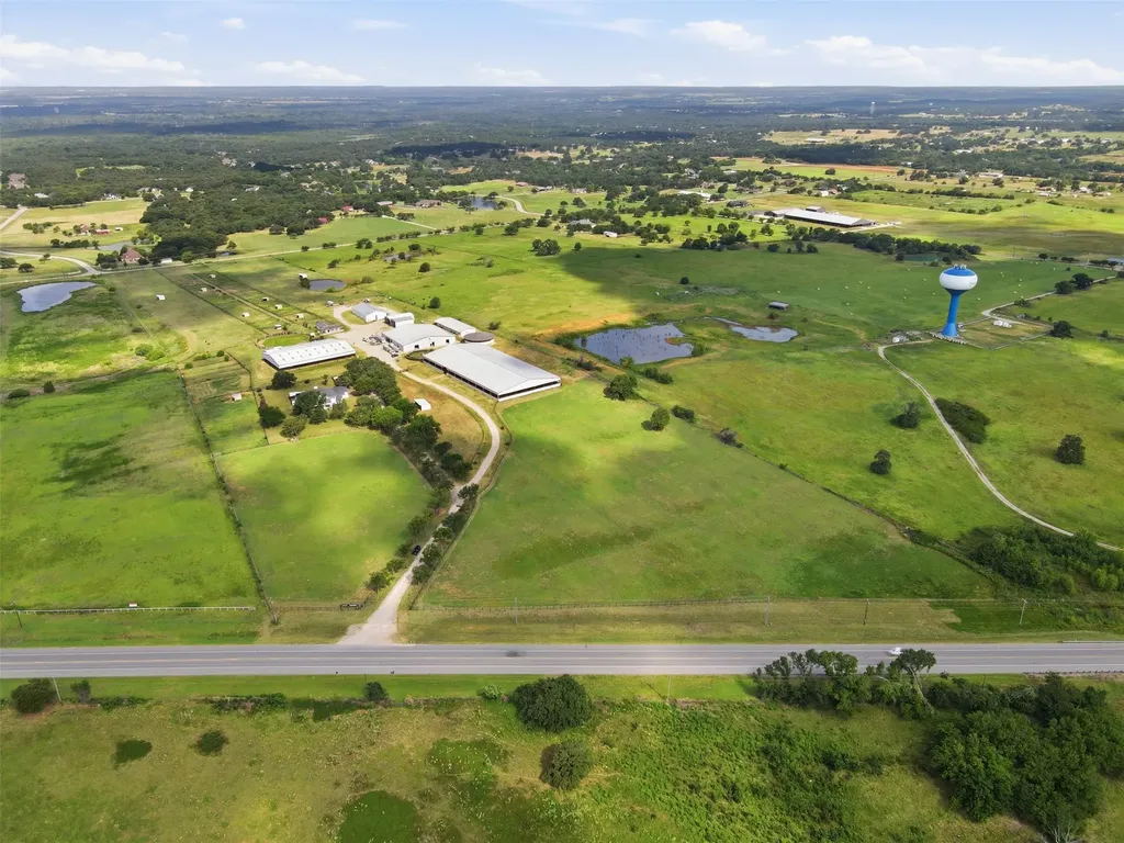 4801 S Highway 377 Cross Roads TX 76227