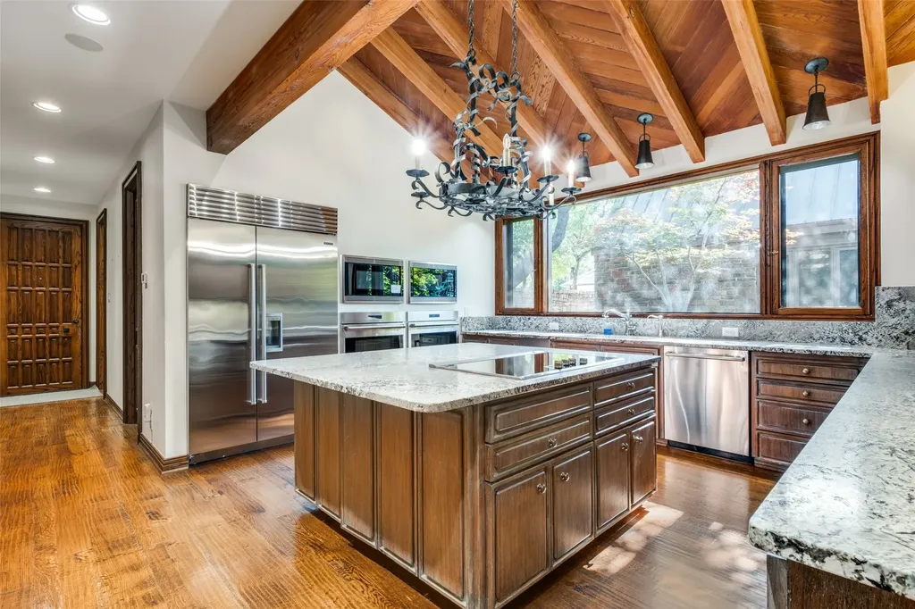 3848 Potomac Avenue Highland Park TX 75205